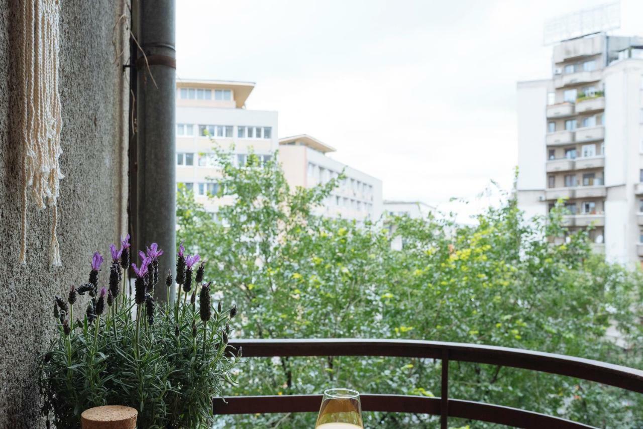 Petite Maison Sur Le Boulevard Bucharest Exterior photo